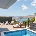 Luxury Sun Stone Heated Pool & Whirlpool Villa Trogir