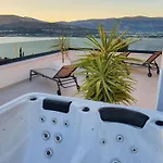 Luxury Sun Stone Heated Pool & Whirlpool Villa