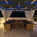 Villa Luxury Sun Stone Heated Pool & Whirlpool *