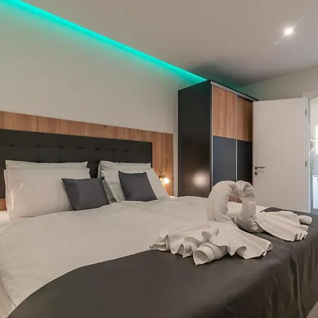Вилла Luxury Sun Stone Heated Pool & Whirlpool Трогир