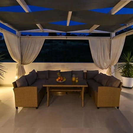 빌라 Luxury Sun Stone Heated Pool & Whirlpool *