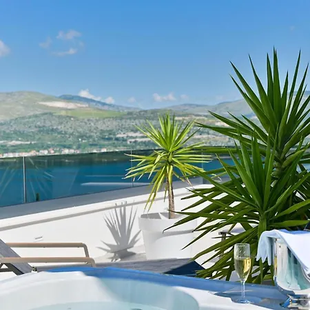 빌라 Luxury Sun Stone Heated Pool & Whirlpool