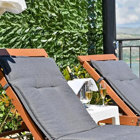 Luxury Sun Stone Heated Pool & Whirlpool Villa Trogir