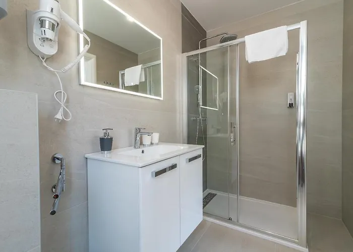 Villa Luxury Sun Stone Heated Pool & Whirlpool *