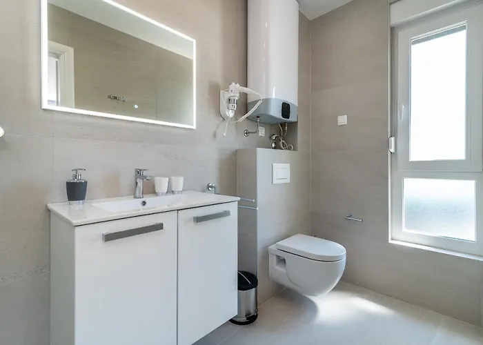 Villa Luxury Sun Stone Heated Pool & Whirlpool *