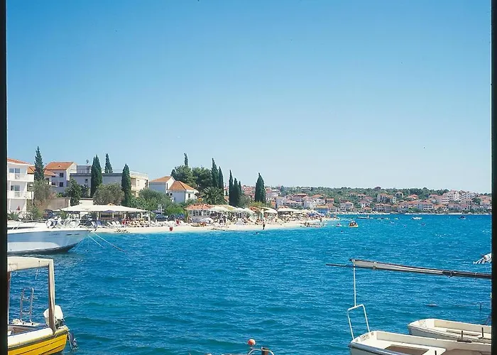 Luxury Sun Stone Heated Pool & Whirlpool Villa
