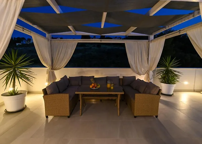 Villa Luxury Sun Stone Heated Pool & Whirlpool *