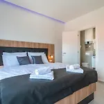 Luxury Sun Stone Heated Pool & Whirlpool Villa Trogir