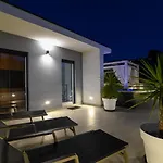 Luxury Sun Stone Heated Pool & Whirlpool Trogir